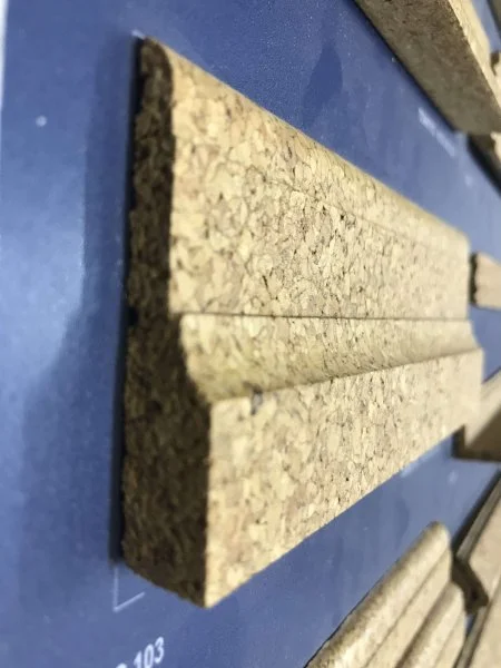 Плинтус пробковый ArtCorkDesing С 103 лакированный 12х65х910 мм в Новосибирске