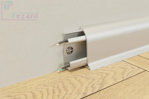 Алюминиевый плинтус Fezard Серебро 43х22х2,5м в Новосибирске