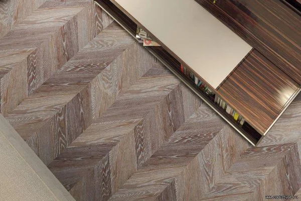 Пробковое покрытие CorkStyle Chevron Brown (1235*305*6 мм) HC в Новосибирске